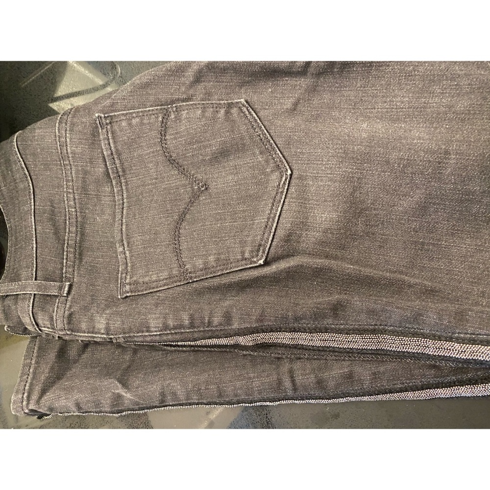 Women’s Levi’s Jeans